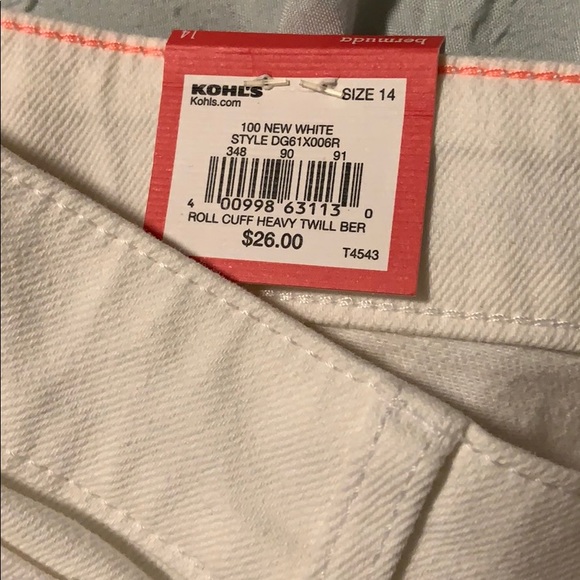 White Mid rise jean shorts - Picture 4 of 4